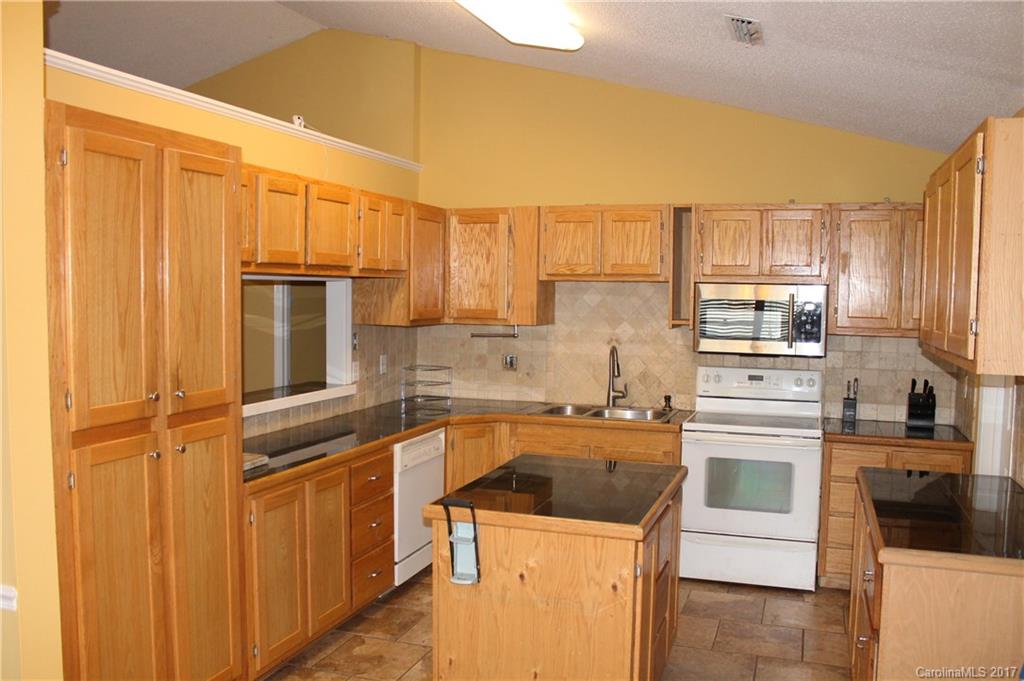 573 Wren Road Gastonia, NC 28056 - Photo 3 of 22 Gallery Image 3