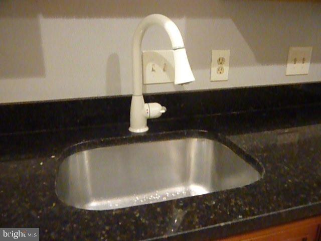 3356 Hewitt Avenue, Unit 202 Silver Spring, MD 20906 - Photo 22 of 49 Extra Deep Sink