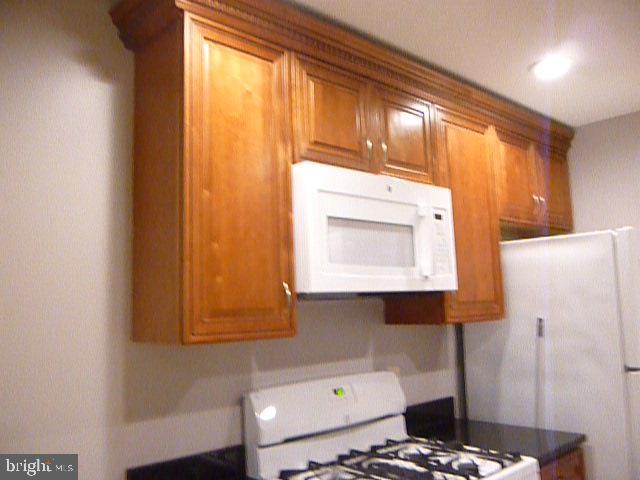 3356 Hewitt Avenue, Unit 202 Silver Spring, MD 20906 - Photo 24 of 49 Built in Microwave Oven