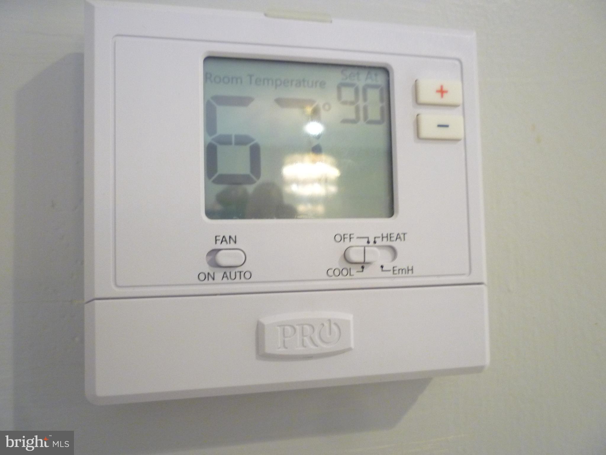 3356 Hewitt Avenue, Unit 202 Silver Spring, MD 20906 - Photo 9 of 49 Set Back Thermostat