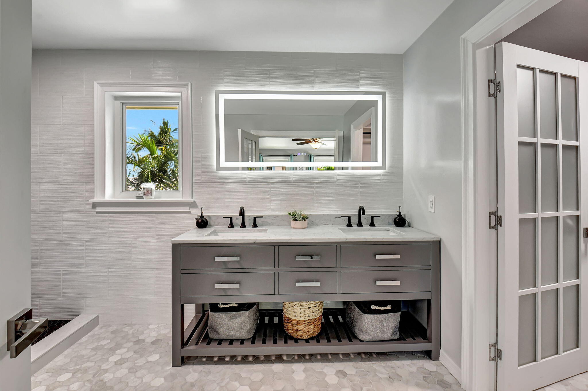 827 S Road Boynton Beach, FL 33435 - Photo 22 of 52 Primary Bathroom