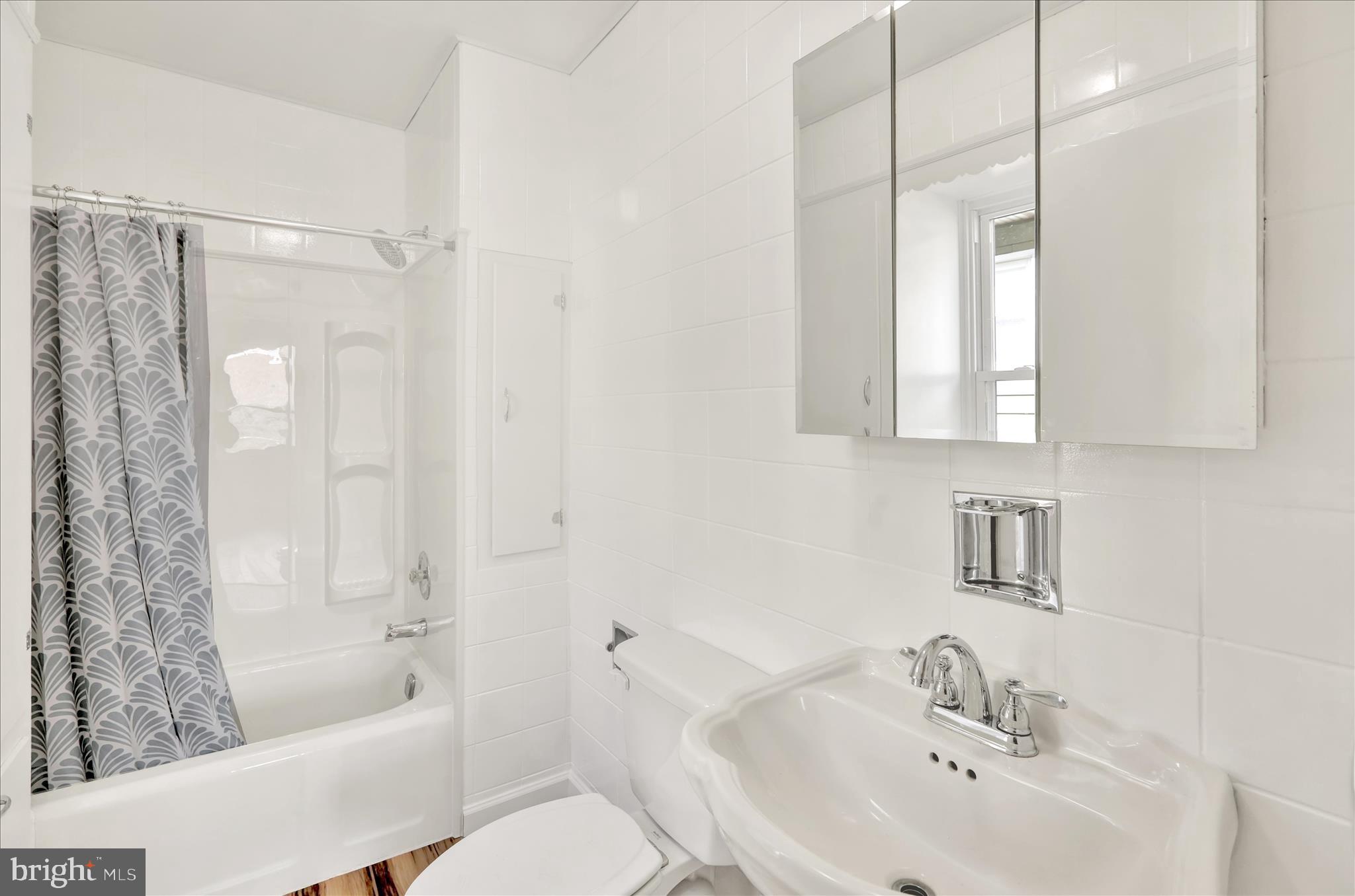 236 South Wyomissing Avenue Reading, PA 19607 - Photo 22 of 60 360_1040