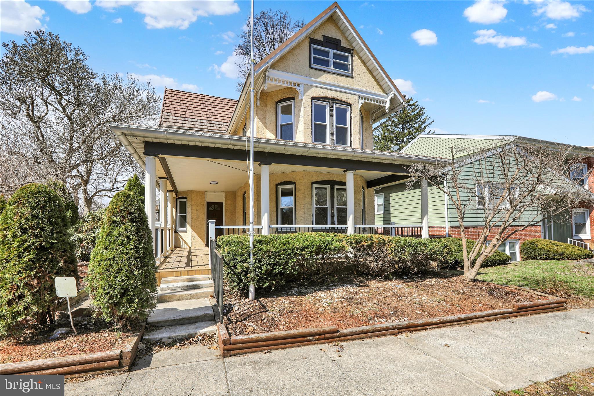 236 South Wyomissing Avenue Reading, PA 19607 - Photo 4 of 60 360_0947