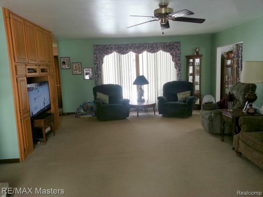 13222 Grafton Road Carleton, MI 48117 - Photo 4 of 23