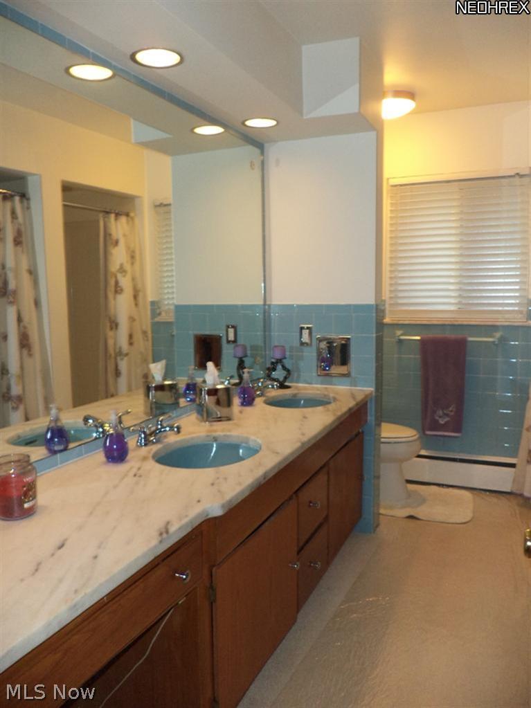 7699 Montello Road Independence, OH 44131 - Photo 9 of 24 Main Bath with double vanity
