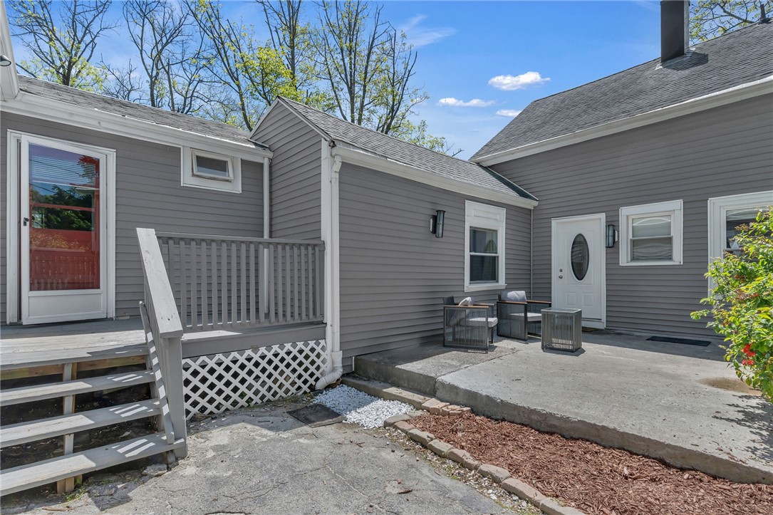 19 Hardwick Street Cumberland, RI 02864 - Photo 18 of 40