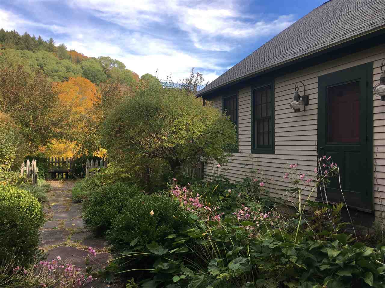 107 Wild Apple Road Pomfret, VT 05067 - Photo 22 of 24