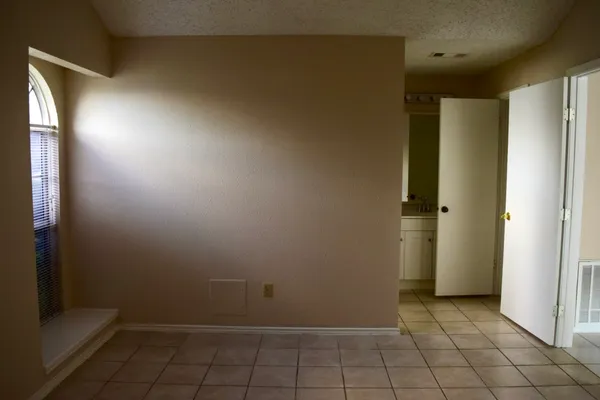 $1,600 | 15511 Scenic Haven Drive, Houston, TX 77083