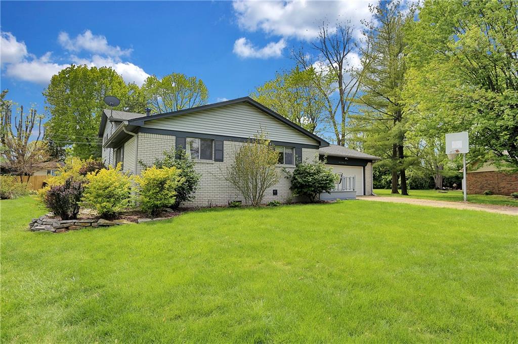 921 Fry Road Greenwood, IN 46142 - Photo 1 of 35 Gallery Image 1
