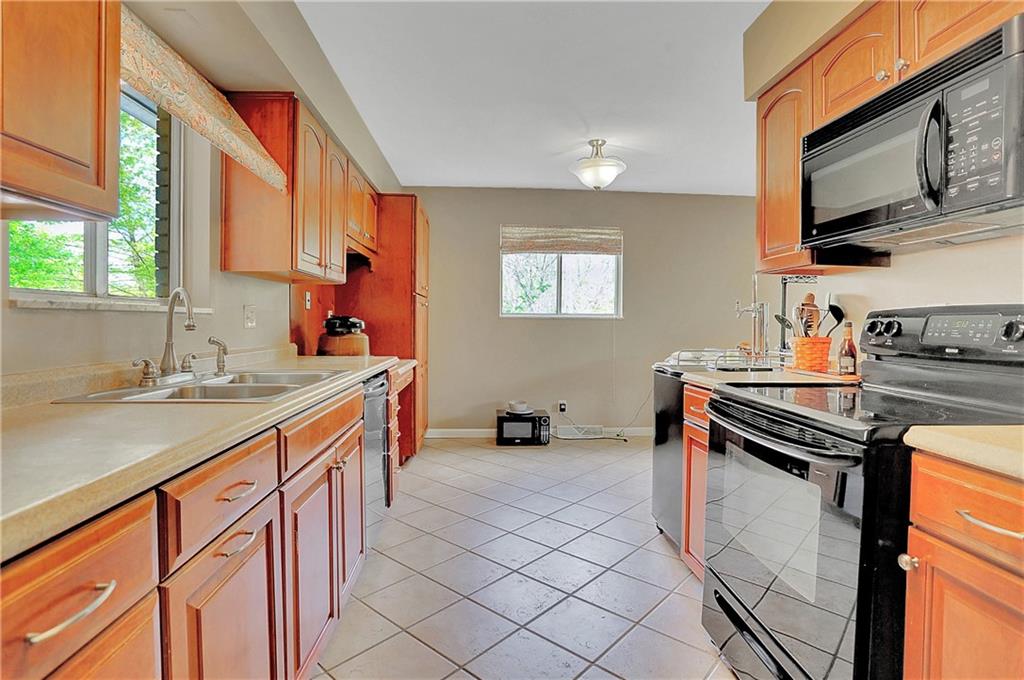 921 Fry Road Greenwood, IN 46142 - Photo 11 of 35 Gallery Image 11