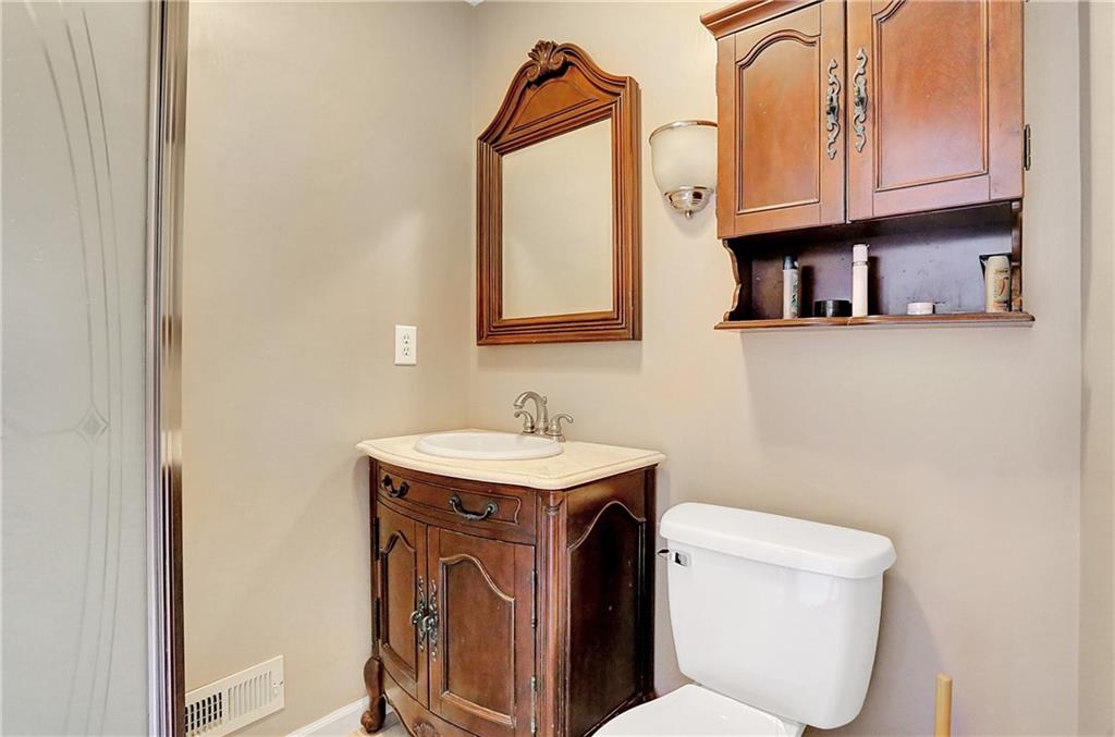 921 Fry Road Greenwood, IN 46142 - Photo 21 of 35 Gallery Image 21