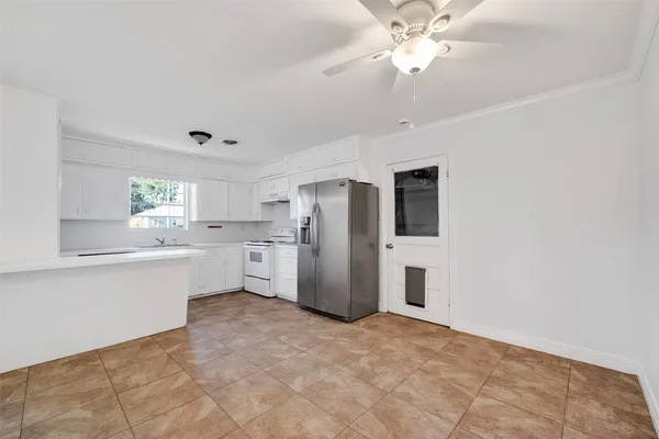 $1,795 | 703 Coryell Street, League City, TX 77573