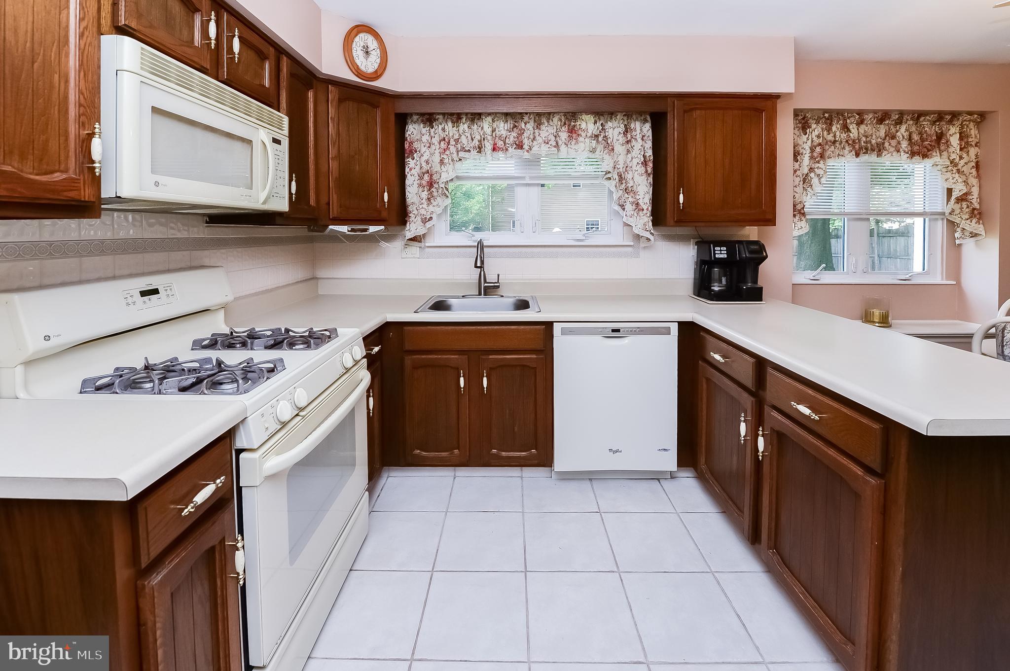 1 Old Mill Road Sewell, NJ 08080 - Photo 12 of 36 Kitchen