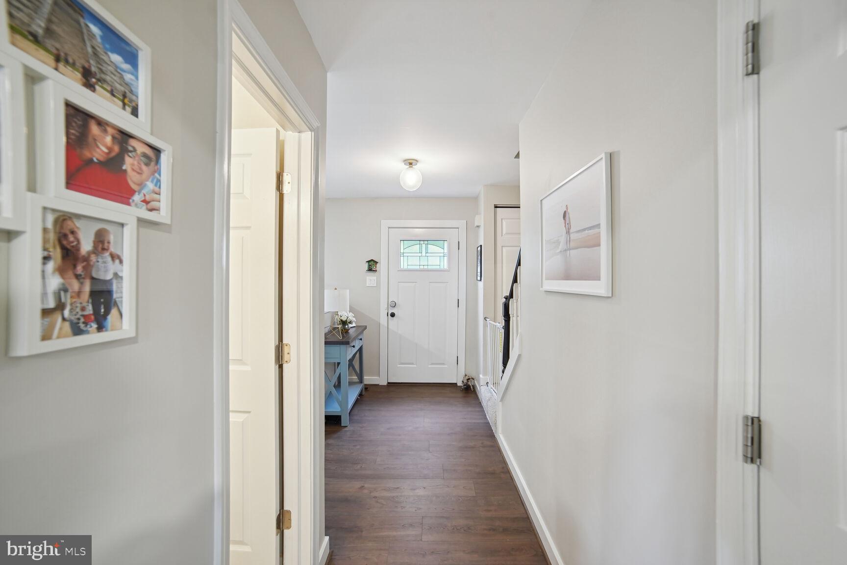 12 Tabiona Court Silver Spring, MD 20906 - Photo 4 of 34 Hall