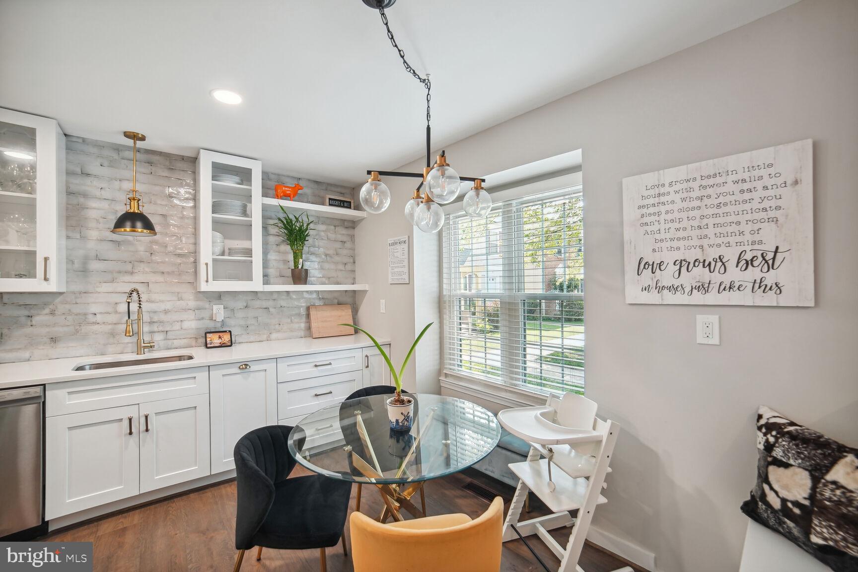 12 Tabiona Court Silver Spring, MD 20906 - Photo 9 of 34 Eat-In Kitchen