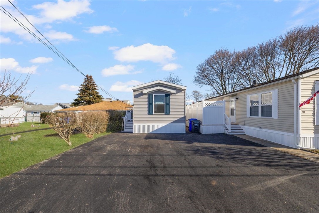 38 Lowell Avenue Pawtucket, RI 02861 - Photo 23 of 27