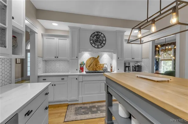 $848,000 | 4586 Freeman Road, Orchard Park, NY 14127