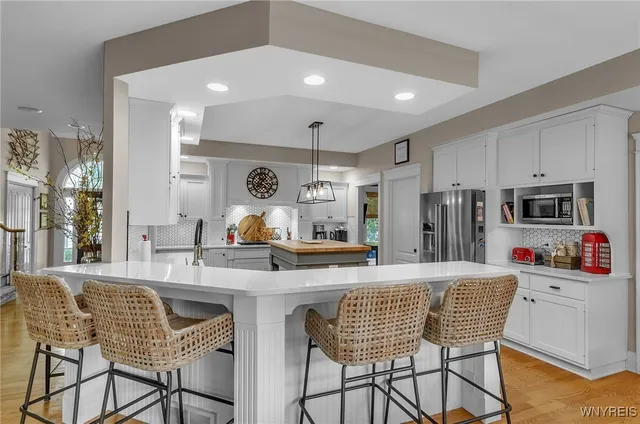 $848,000 | 4586 Freeman Road, Orchard Park, NY 14127