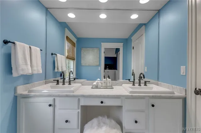 $848,000 | 4586 Freeman Road, Orchard Park, NY 14127