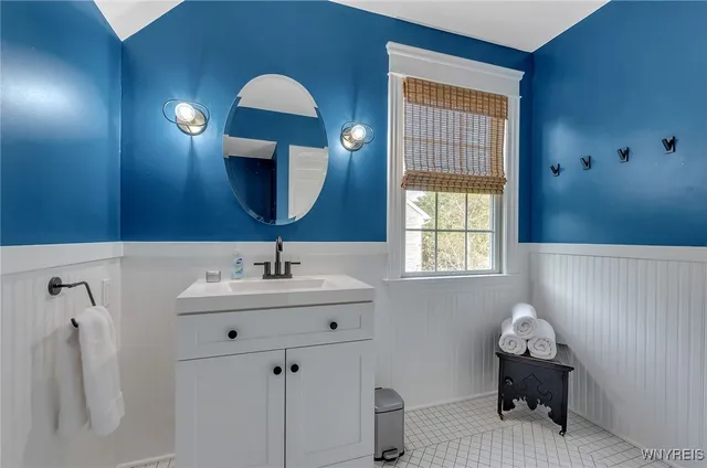 $848,000 | 4586 Freeman Road, Orchard Park, NY 14127