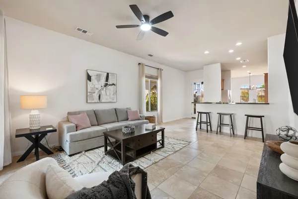 $3,000 | 41325 Calle Servando, Indio, CA 92203