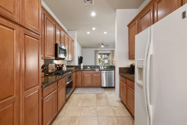 $3,000 | 41325 Calle Servando, Indio, CA 92203