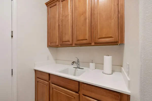 $3,000 | 41325 Calle Servando, Indio, CA 92203