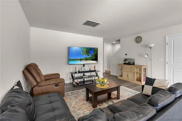 $274,900 | 107 Grant Boulevard, West Seneca, NY 14218