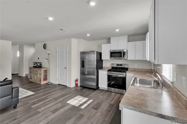 $274,900 | 107 Grant Boulevard, West Seneca, NY 14218