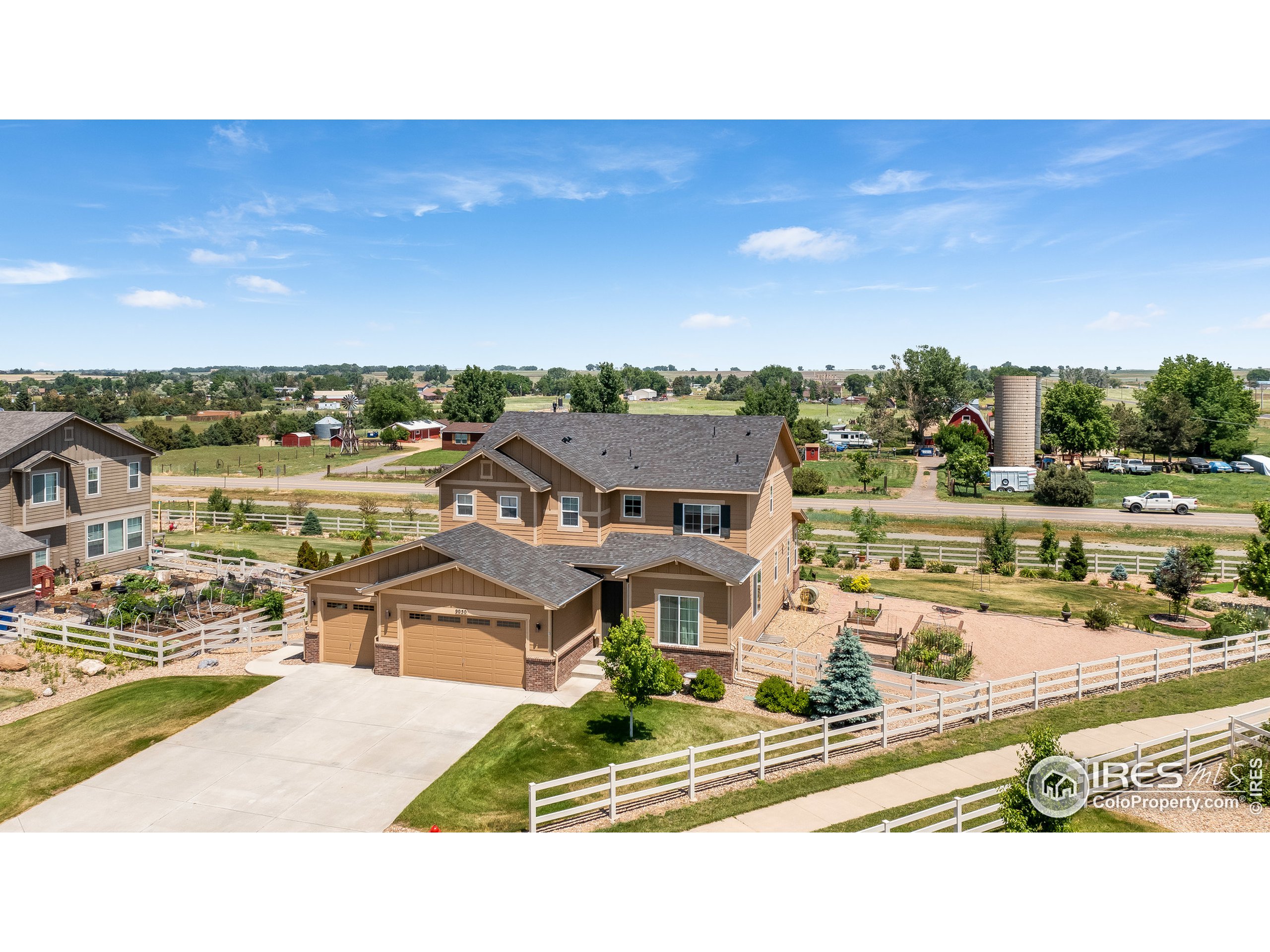 9050 Foxfire Street Firestone, CO 80504 - Photo 4 of 40