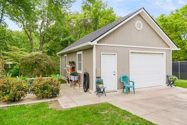 $320,000 | 2124 North 67th Street, Kansas City, KS 66104