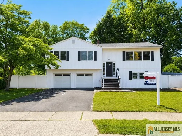 $749,900 | 31 Shearn Drive, Middlesex, NJ 08846