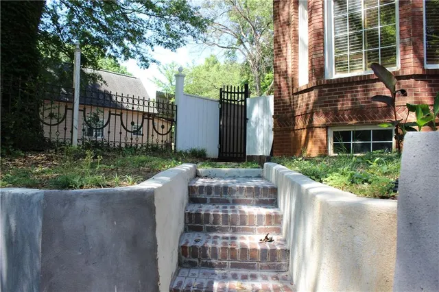 $2,200 | 1124 Center Street Northwest, Atlanta, GA 30318