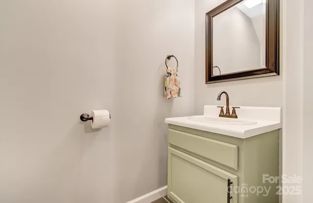 $250,000 | 15 Lees Creek Road, Unit K, Asheville, NC 28806