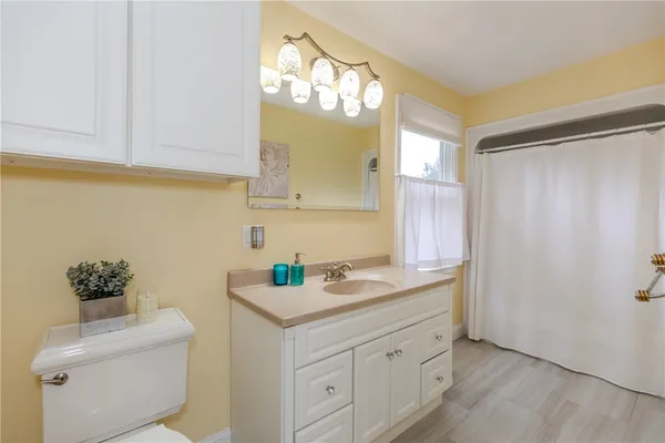 $869,900 | 45 Bayberry Lane, East Greenwich, RI 02818