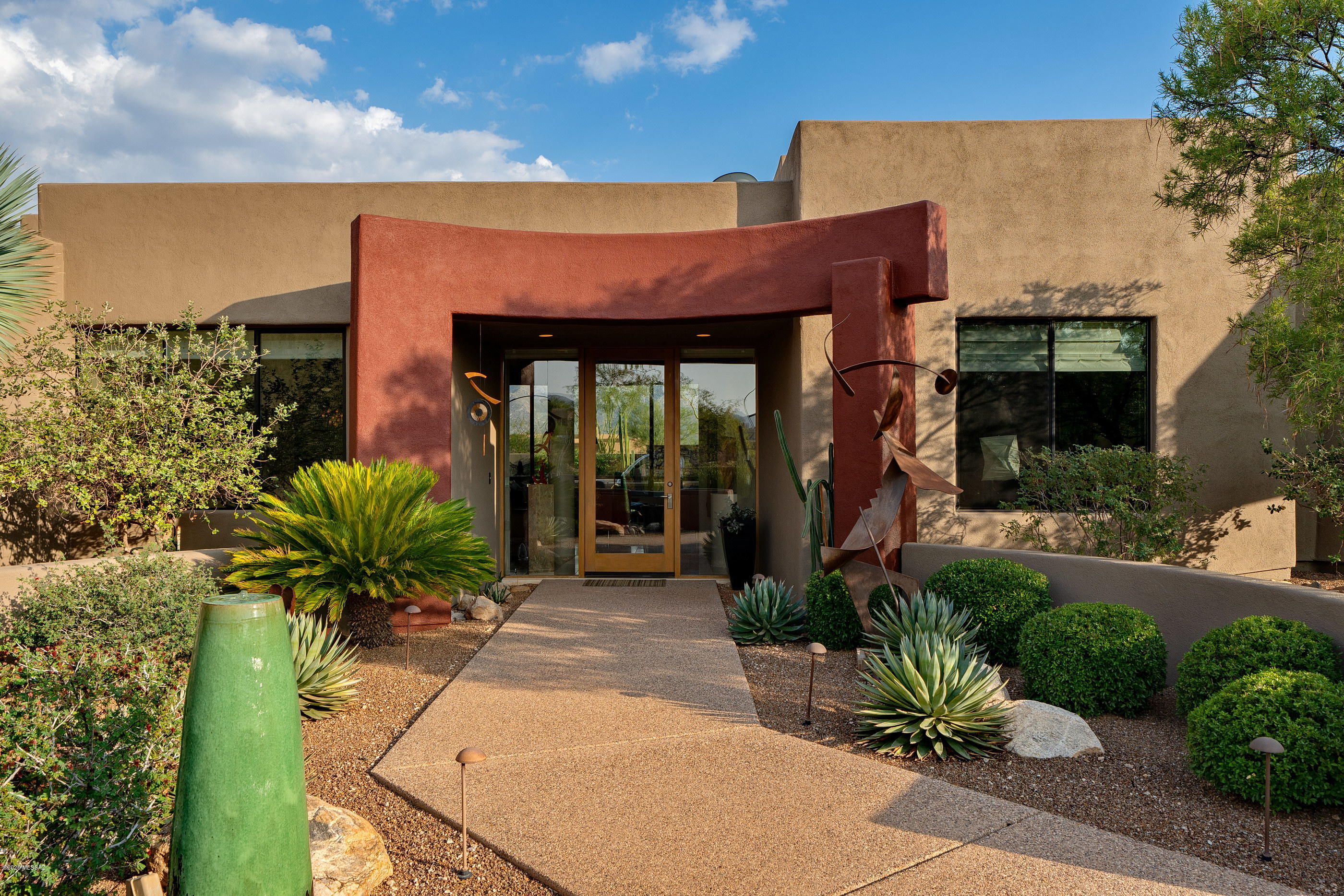 592 West Silhouette Ridge Place Oro Valley, AZ 85755 - Photo 4 of 50