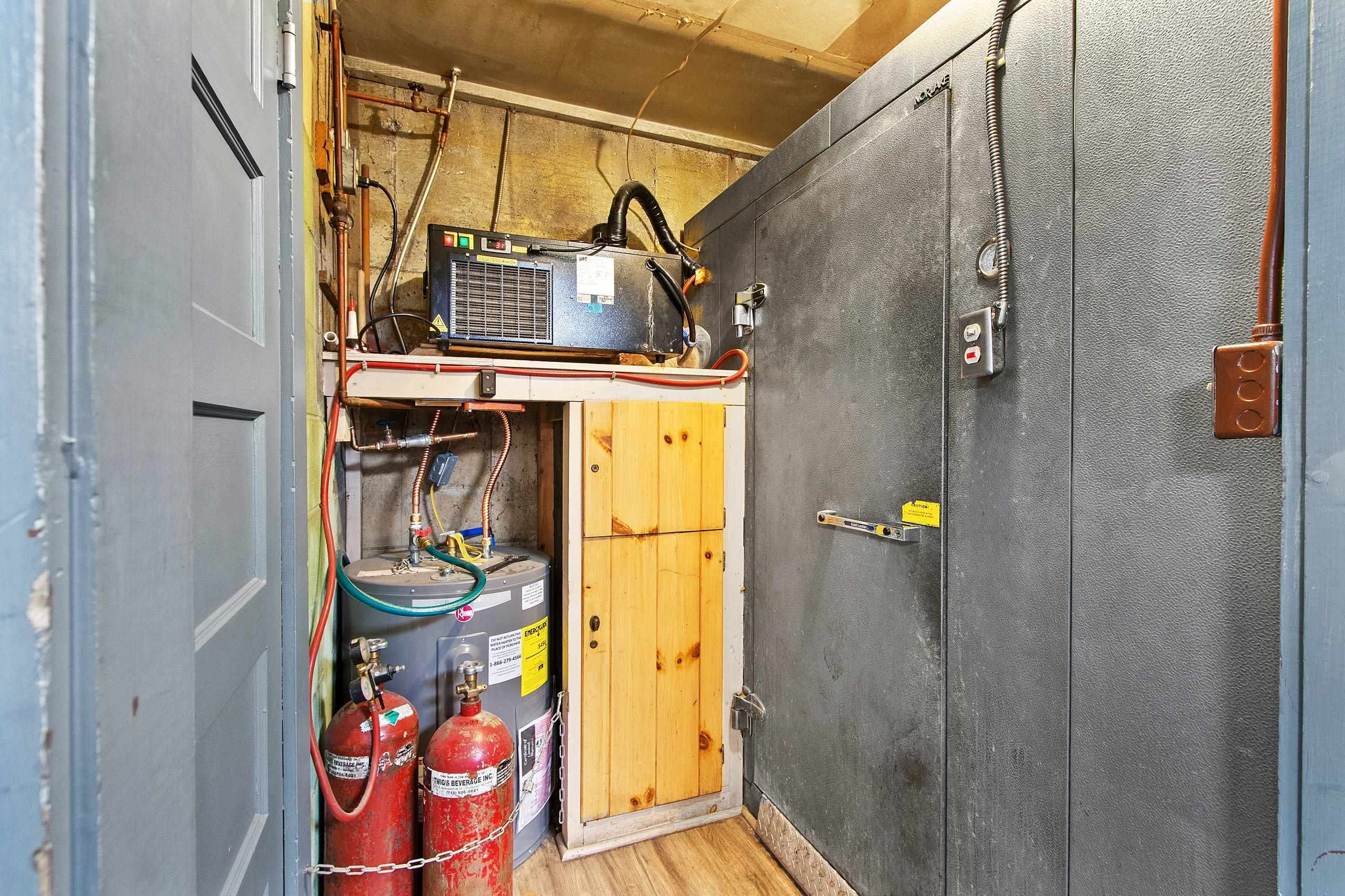 202 West Lieg Avenue Shawano, WI 54166 - Photo 29 of 48