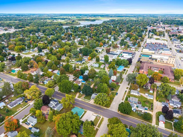 $170,000 | 202 West Lieg Avenue, Shawano, WI 54166