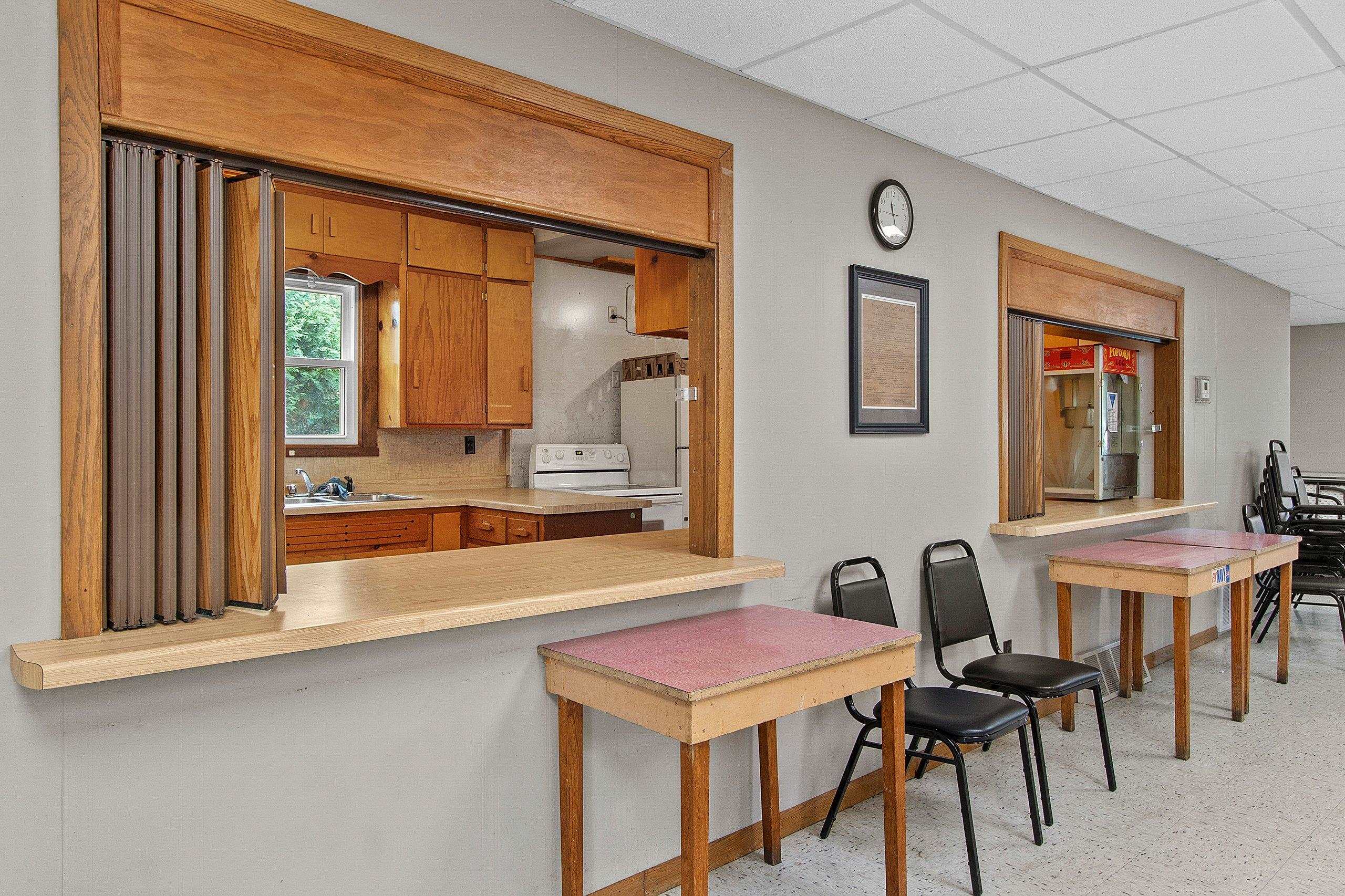 202 West Lieg Avenue Shawano, WI 54166 - Photo 6 of 48