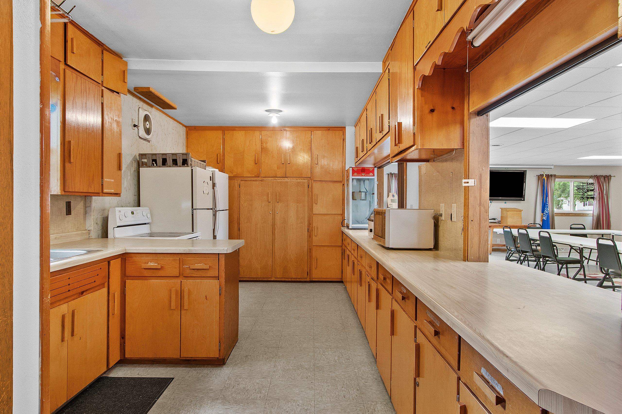 202 West Lieg Avenue Shawano, WI 54166 - Photo 7 of 48