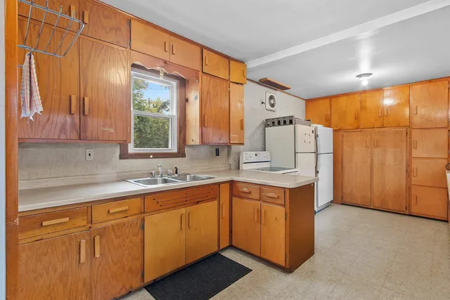 $170,000 | 202 West Lieg Avenue, Shawano, WI 54166