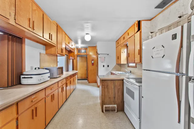 $170,000 | 202 West Lieg Avenue, Shawano, WI 54166