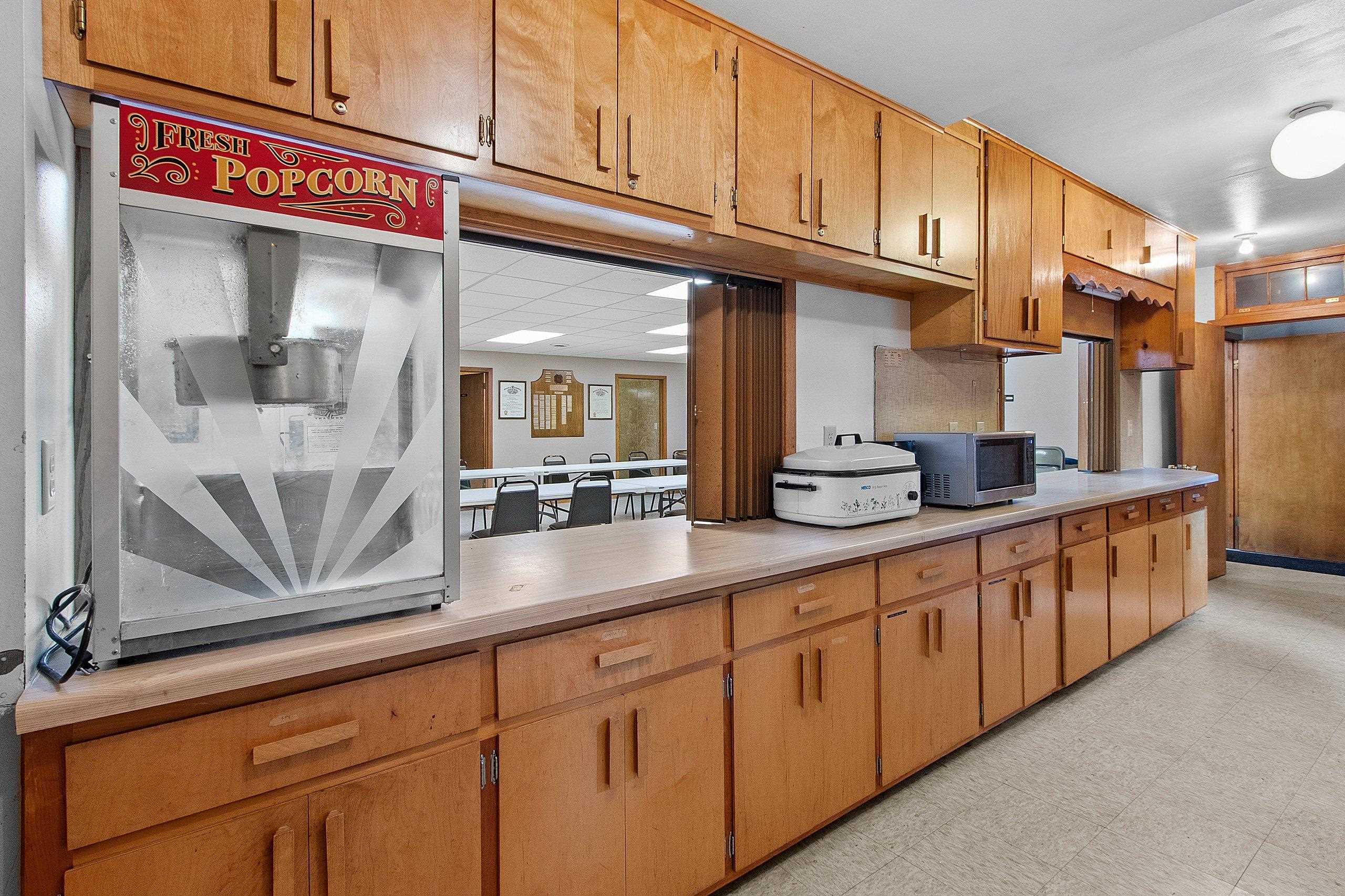 202 West Lieg Avenue Shawano, WI 54166 - Photo 10 of 48