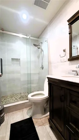 $4,995 | 2431 North Lamer Street, Burbank, CA 91504