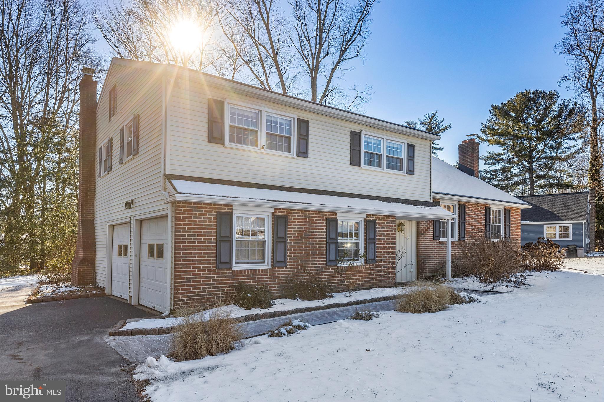 203 Glendale Road Wallingford, PA 19086 - Photo 2 of 34 Gallery Image 2
