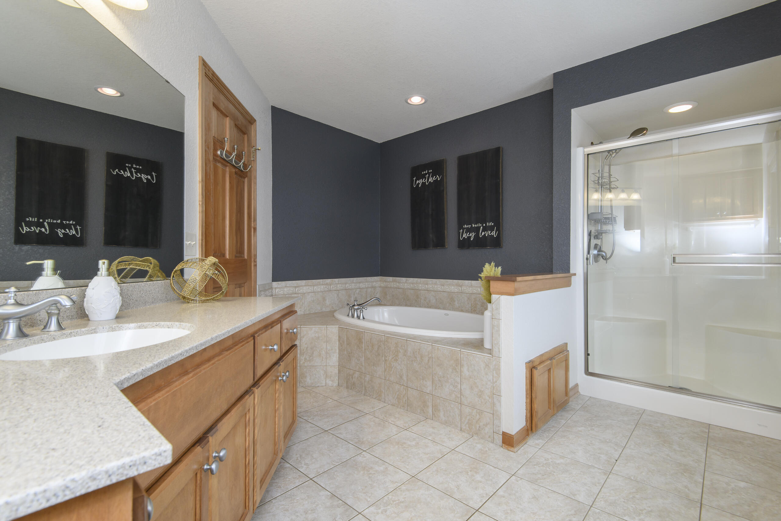 2217 Deer Path Waukesha, WI 53189 - Photo 26 of 54 Primary Bedroom Bathroom