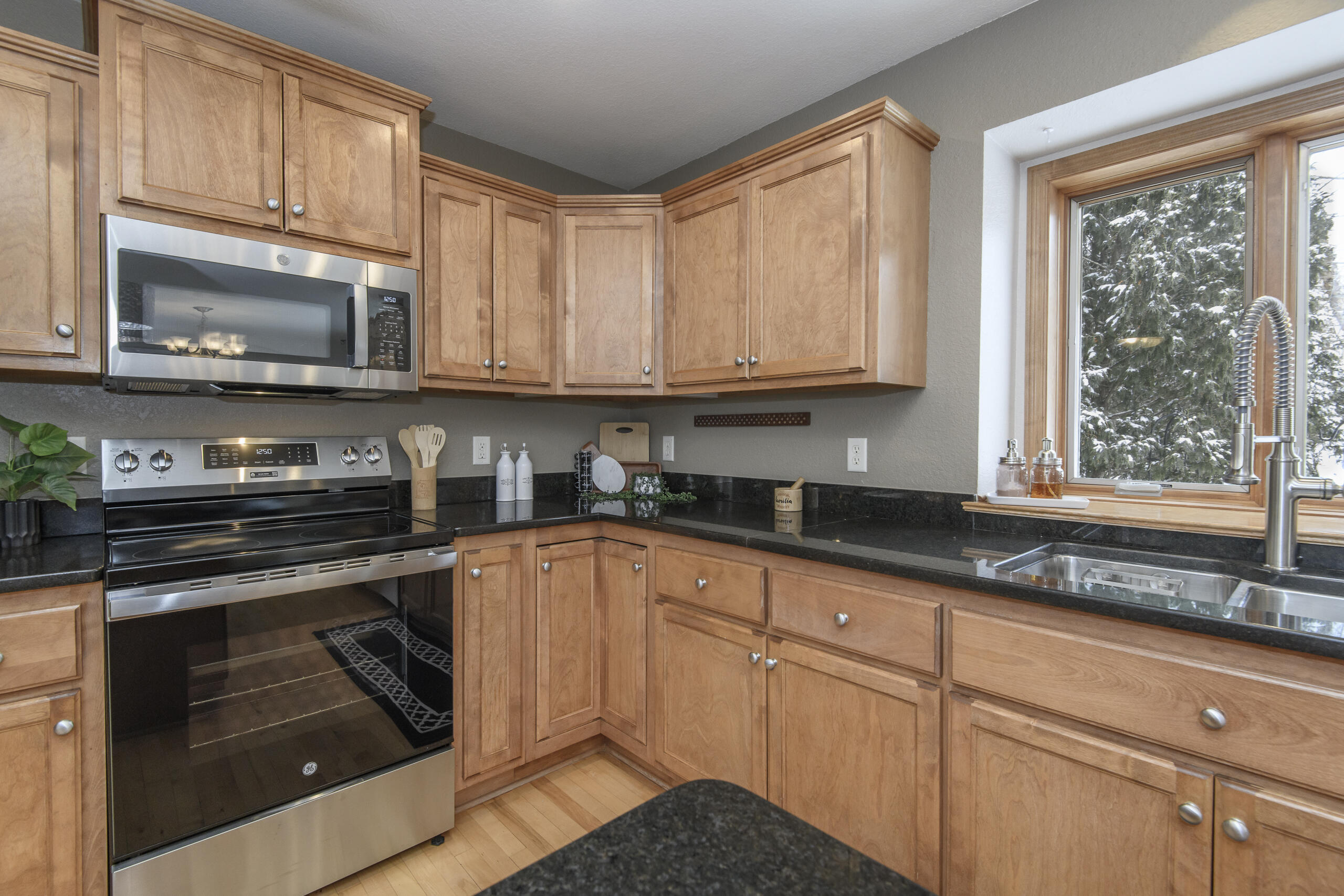 2217 Deer Path Waukesha, WI 53189 - Photo 10 of 54 Functional and Stylish