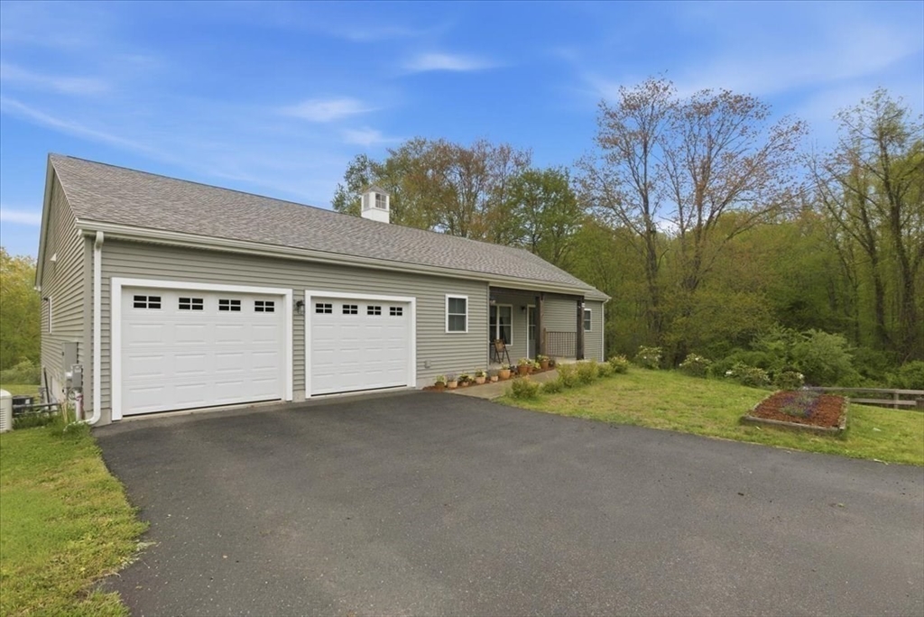 14 R Orchard Street Blackstone, MA 01504 - Photo 33 of 42 Gallery Image 33