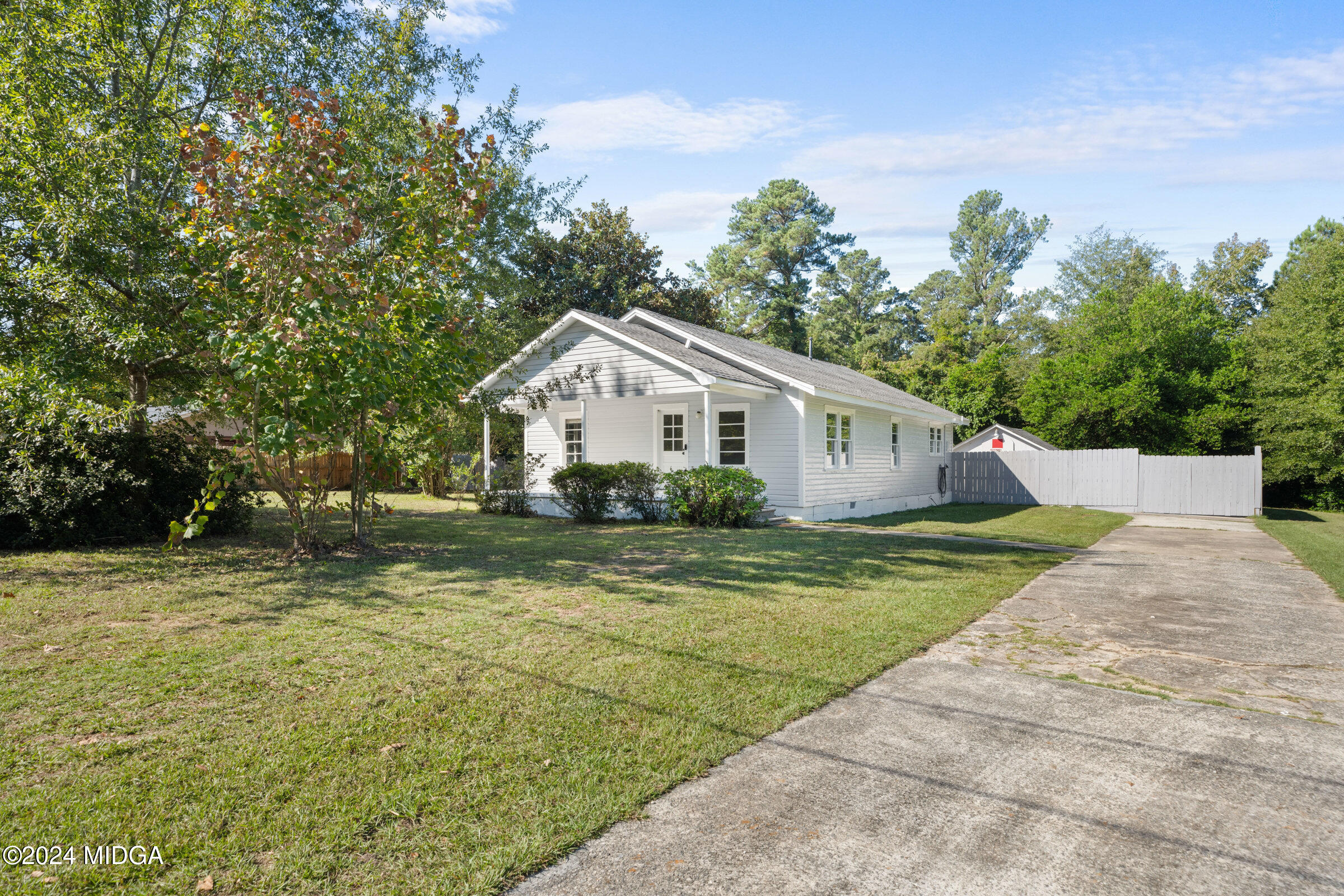 4531 Bishop Road Macon, GA 31206 - Photo 1 of 30 Front of house
