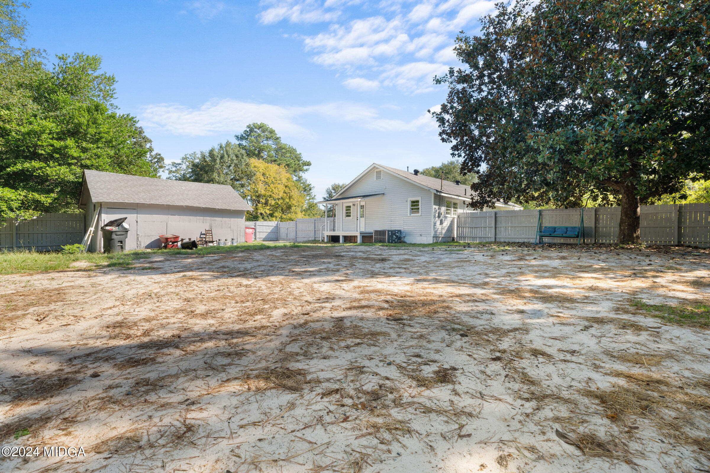 4531 Bishop Road Macon, GA 31206 - Photo 29 of 30 30_241007_4531_bishop_rd_macon_0117